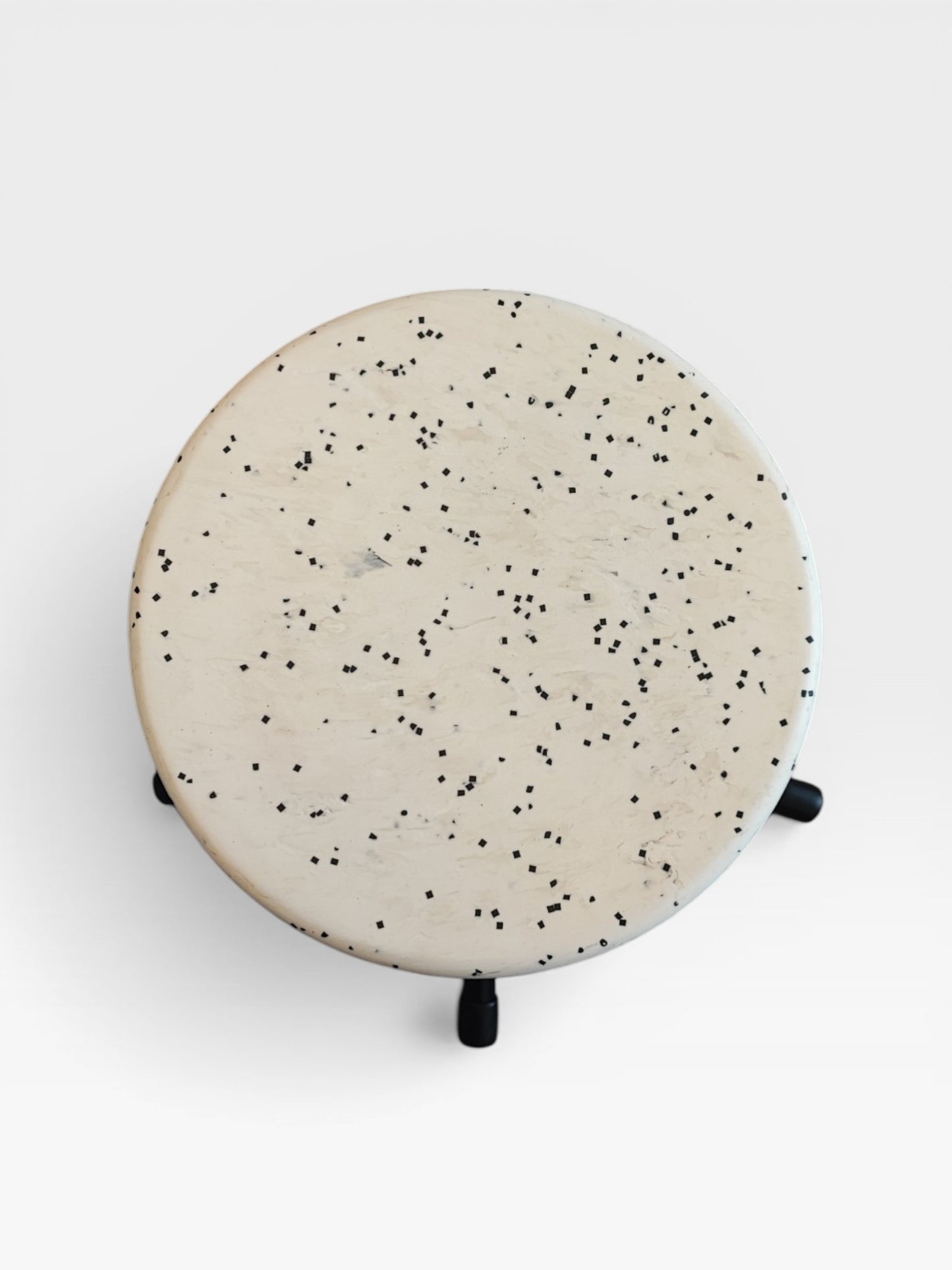Tabouret d'école upcyclé Nº2