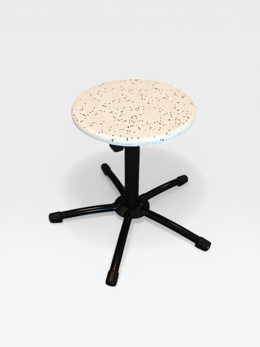 Tabouret d'école upcyclé Nº2