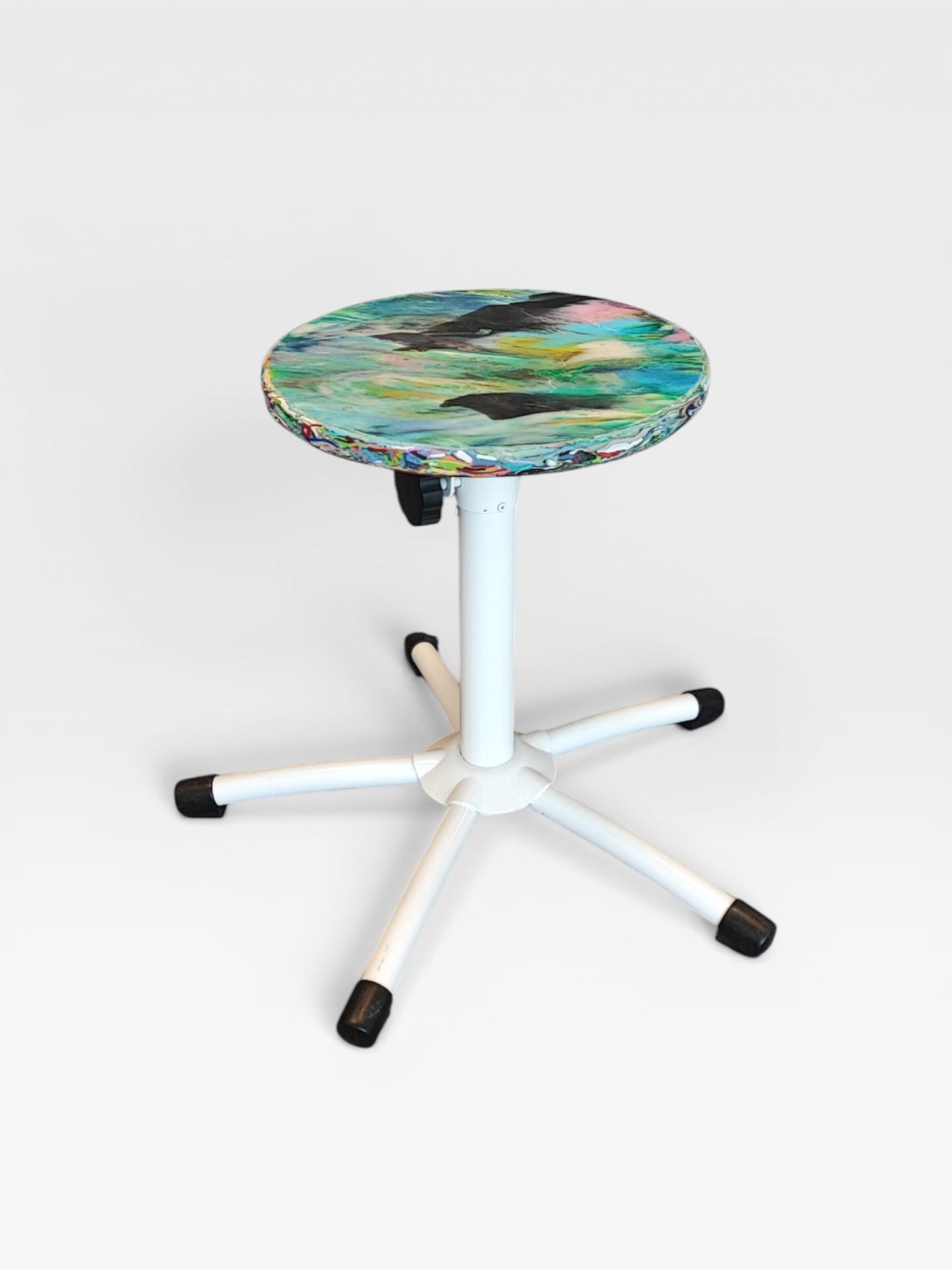 Tabouret d'école upcyclé Nº3