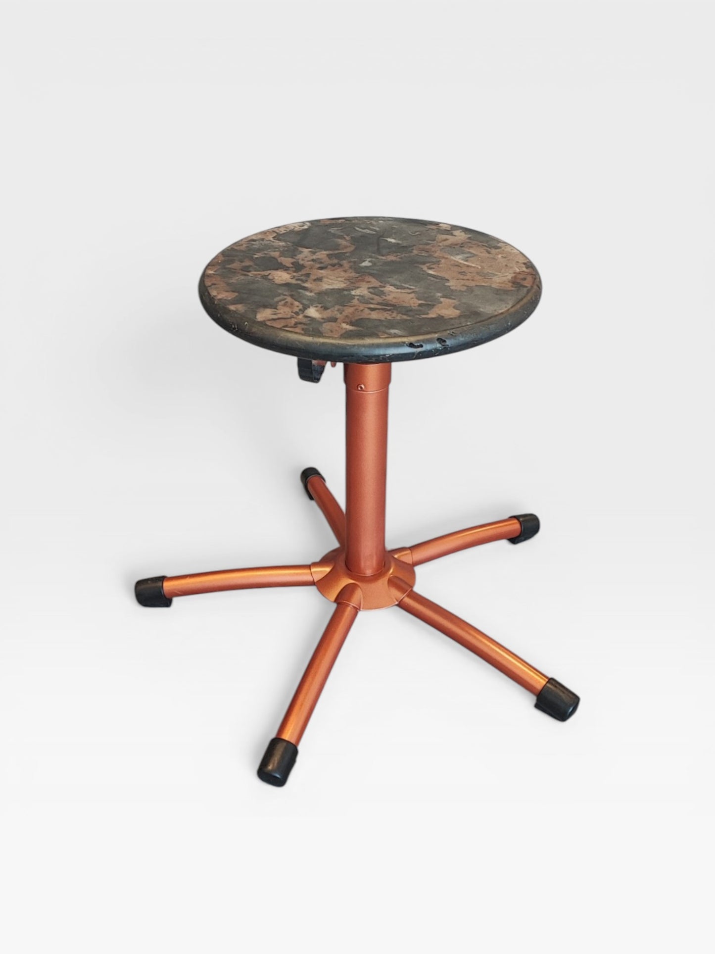 Tabouret d'école upcyclé Nº4